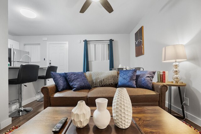 スタイリッシュ 1 ベッドルーム ニア ユT ハイランド エボニフィ