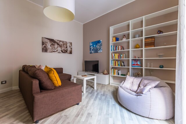 リオーネ サニット - レネウェド フラット イン センター