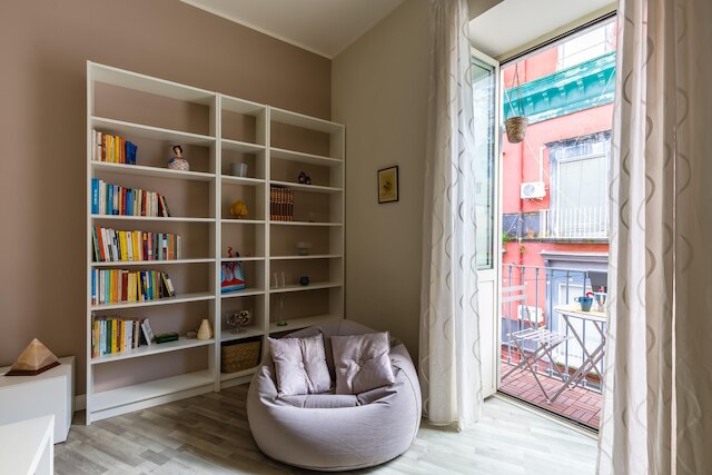 リオーネ サニット - レネウェド フラット イン センター