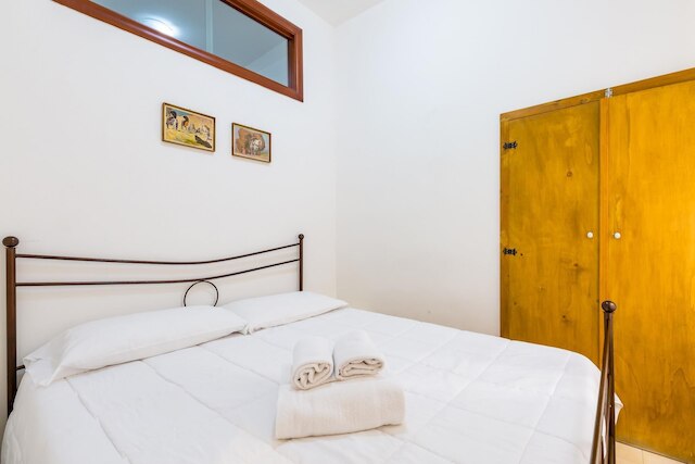 トリブナリ 194 - コージー フラット イン センター