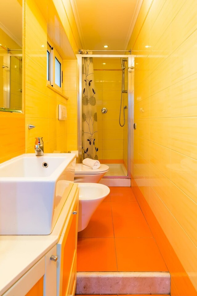 トリブナリ 194 - コージー フラット イン センター