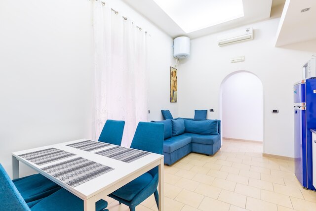 トリブナリ 194 - コージー フラット イン センター