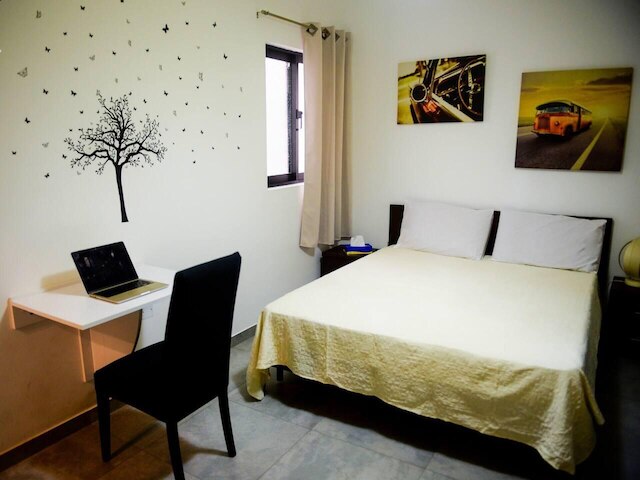 モダン アンド ホームリー  アパートメント イン マルサスカラ