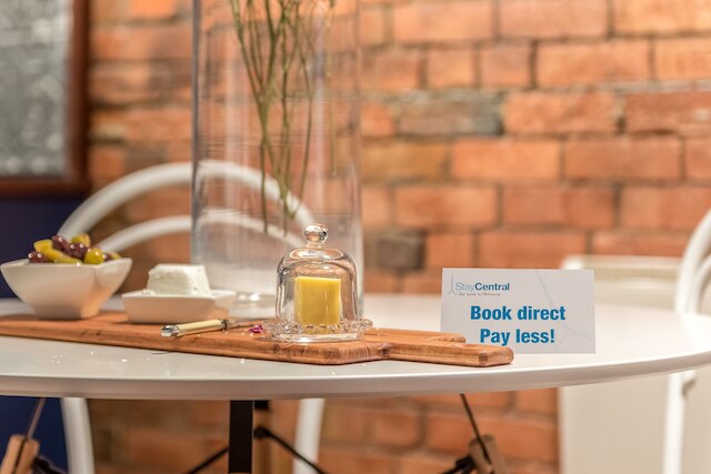 ステイセントラル - ヘリテージ・ウェアハウス・リトリート