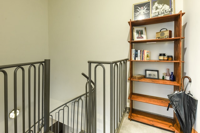 プライベートバルコニー付き1BRデュプレックスアパート