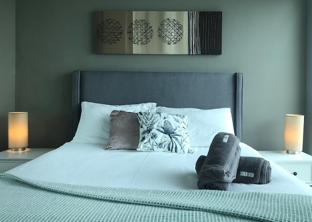 プレミアム 2 ベッドルーム CBD アパートメント ウィズ リバー ビュー バルコニー