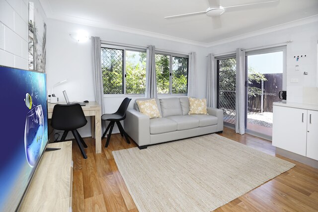 市内に近い簡単な地下室ユニット 4