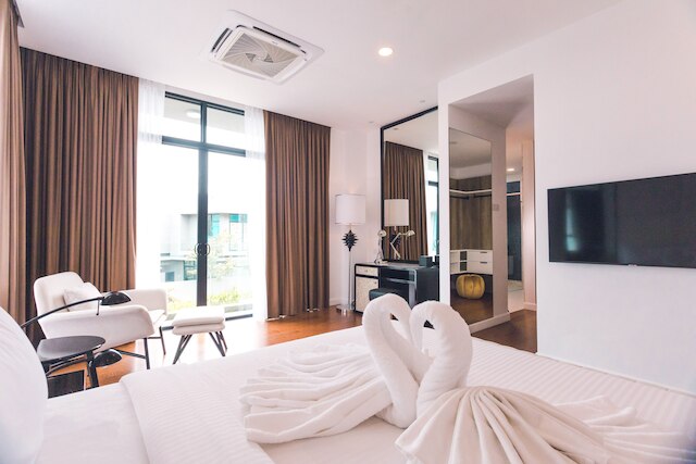 リヤズ ラヴァンヤ