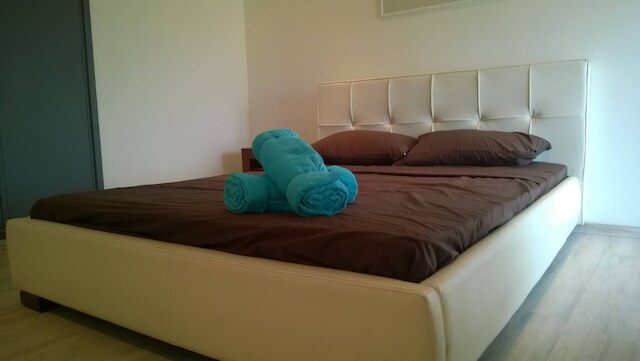 セントジュリアンズのビーチ近くのプール付きアパート