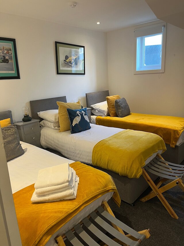 デュプレックス バージ シネマ ルーム 6 エンスイート ダブル トリプル ベッドルームズ グレート ソーシャル スペーシズ