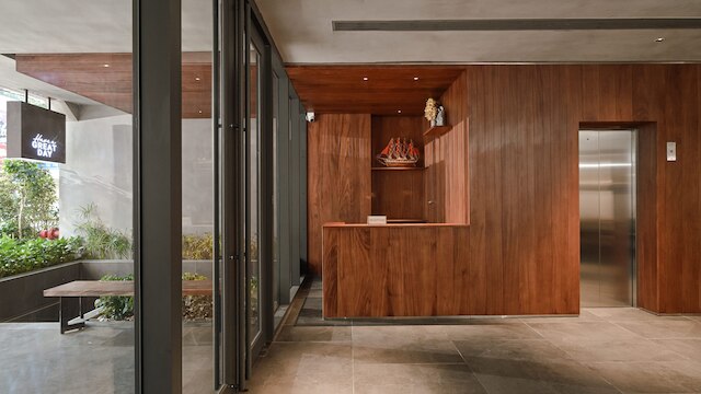 トリプル E ホテル メトロ ベン タン