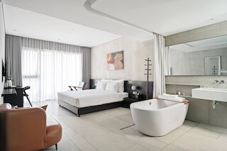 トリプル E ホテル メトロ ベン タン