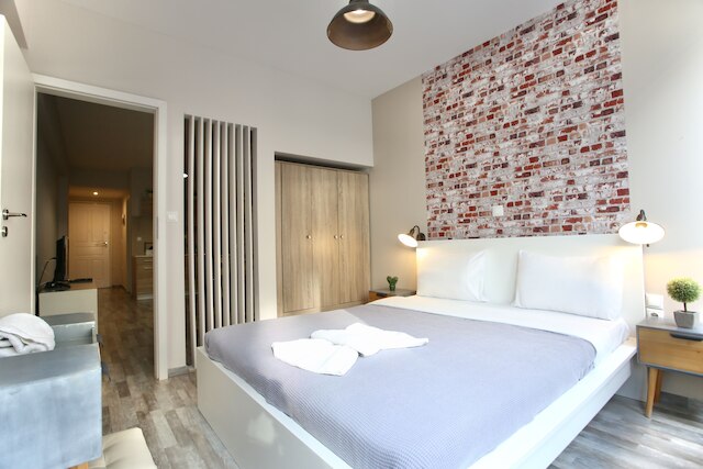 GKエルモウストラート