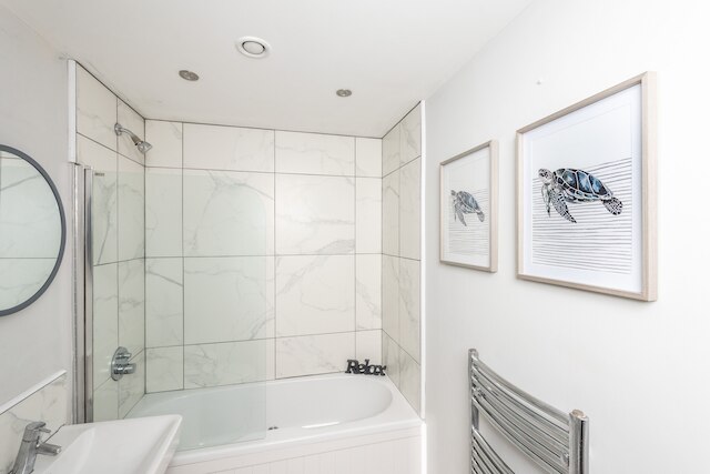 フリー パーキング, バルコニー, モダン, 2 ベッド, シティセンター