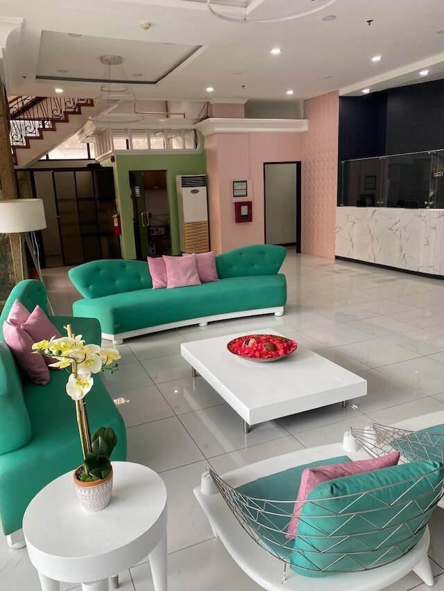 ジ・インズ・バコロッド・バイ・ジ・オリエンタル