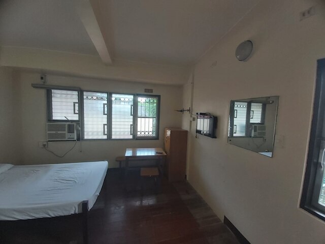 OYO 916 エンジェルズ ボードルームズ