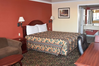 ダイナスティスイートサンタフェスプリングス