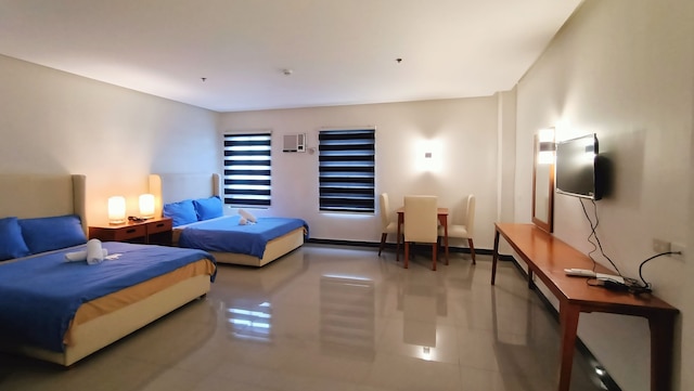 グランドエミリアホテル