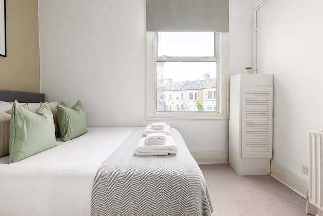 アメージング フラット イン バタシー