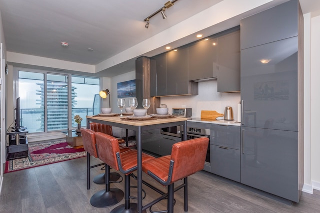 プランユアステイ - トロントハーバーフロント