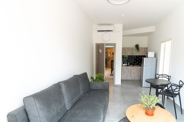 ナハル・オズ 33