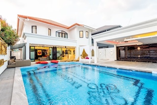 エクスキジット プール ヴィラ K