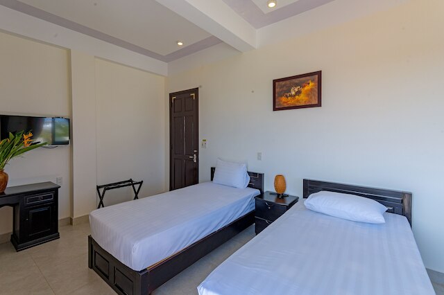 ホイアンブルーリバーホテル