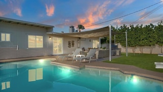 アメージング 4 - ベッドルーム W / バックヤード パラダイス イン スコッツデール !