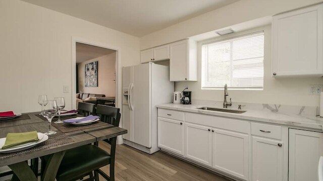 リモデーレド 2 ベッドルーム W/ ヤード イン オールド タウン スコッツデール !