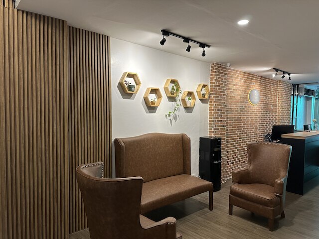 アデン・ホテル