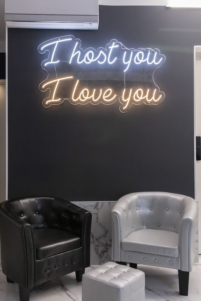 アイ・ホスト・ユー