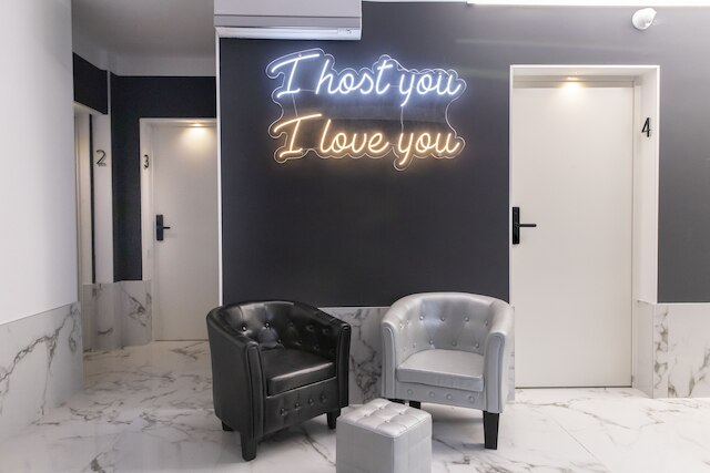 アイ・ホスト・ユー