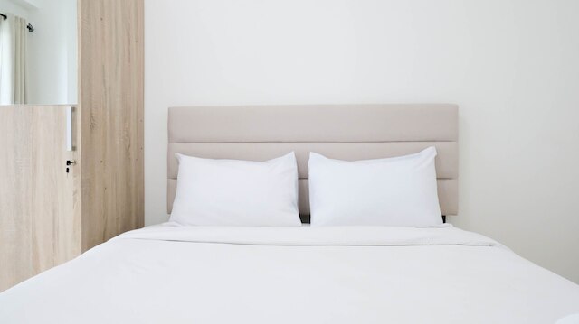 ホーミー アンド コンフィー スタジオ アット プンカャック ブキッ ゴルフ スラバヤ アパートメント