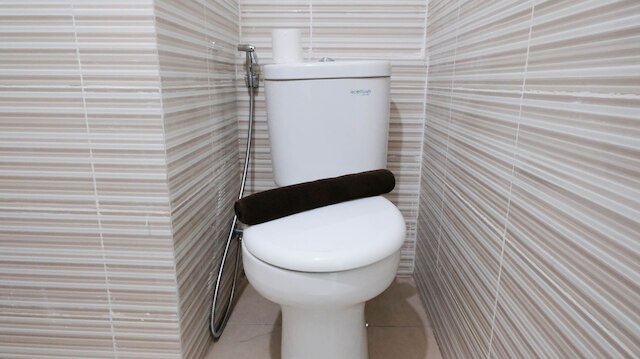 ホーミー アンド コンフィー スタジオ アット プンカャック ブキッ ゴルフ スラバヤ アパートメント