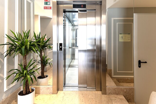 レ ドゥ マリエッツ アパートメンツ & スイーツ