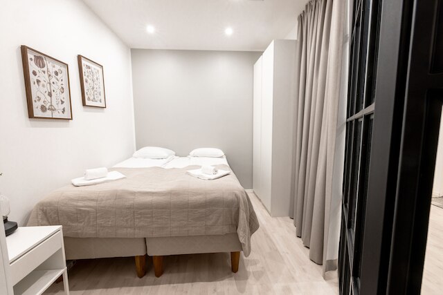 2ndhomes モダン1BRホームw/サウナ&バルコニー