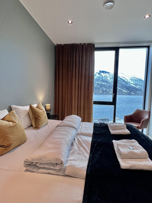 トータルアパートメンツ・ヴェルヴェト・フラムH