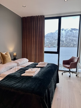 トータルアパートメンツ・ヴェルヴェト・フラムH