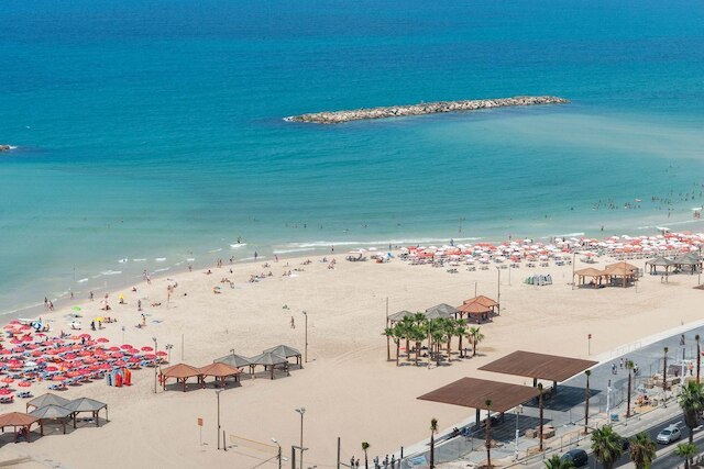 シック アーバン ゲッタウェイ ウィズ バルコニー & ママド バイ シー N レント