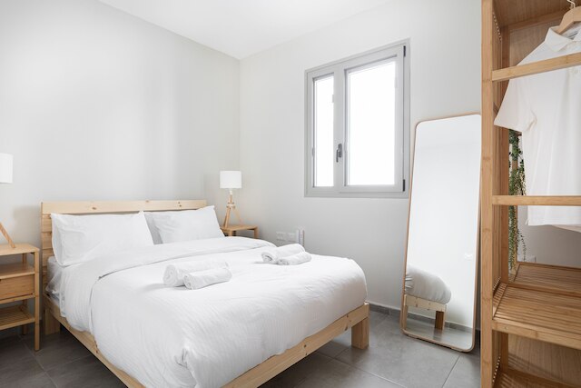 シック アーバン ゲッタウェイ ウィズ バルコニー & ママド バイ シー N レント