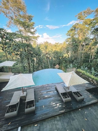 アンソカバンガロー