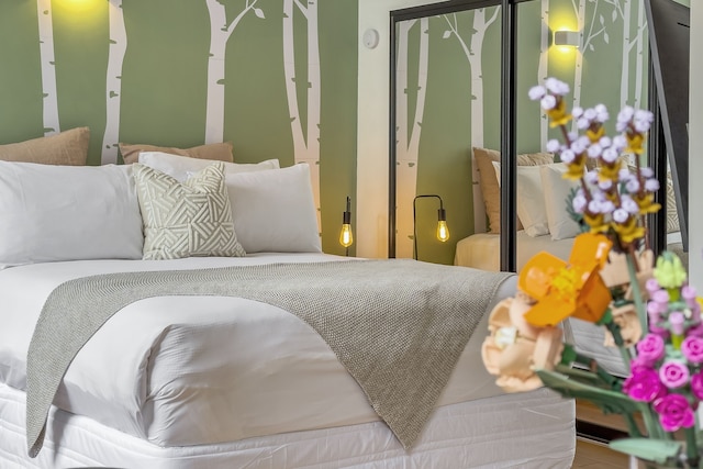 コンテンポラリーで楽しいスタイルのスタジオロフト