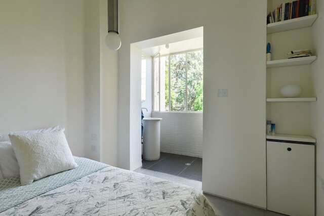 モダン＆ブライト3BRアパート2バルコニー付き