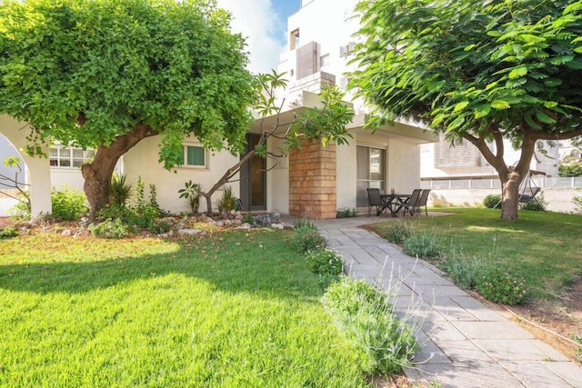 Supreme 4BR Villa With Garden & Sea View