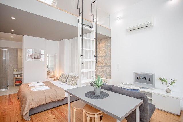 リーヴィング - ポルトの心 メザニン