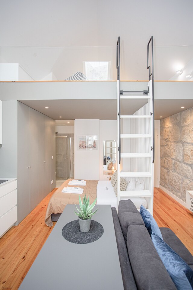 リーヴィング - ポルトの心 メザニン