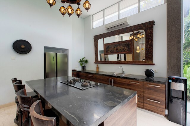 ヴィラデフシンバアットセミニャクアラマニス