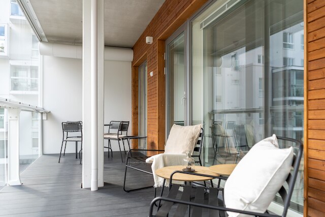 大きな日当たりの良いテラス付きのスタイリッシュなアパート