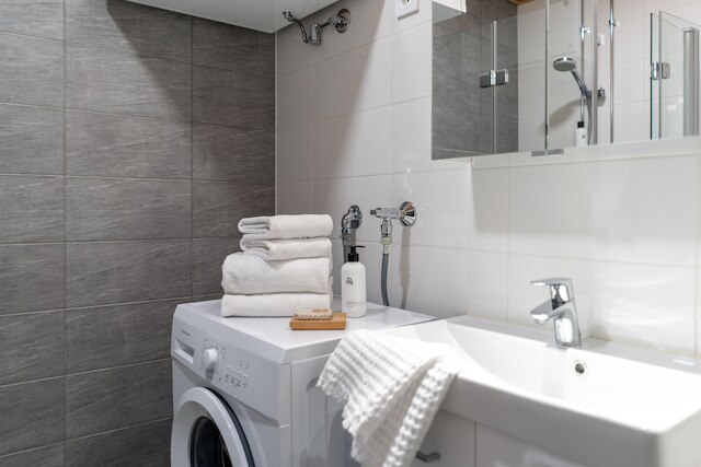 大きな日当たりの良いテラス付きのスタイリッシュなアパート