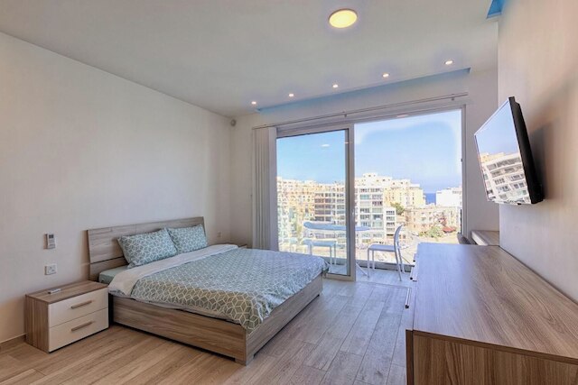 シーフロント ペントハウス トリプレックス - ルーフ テラス & ホット タブ